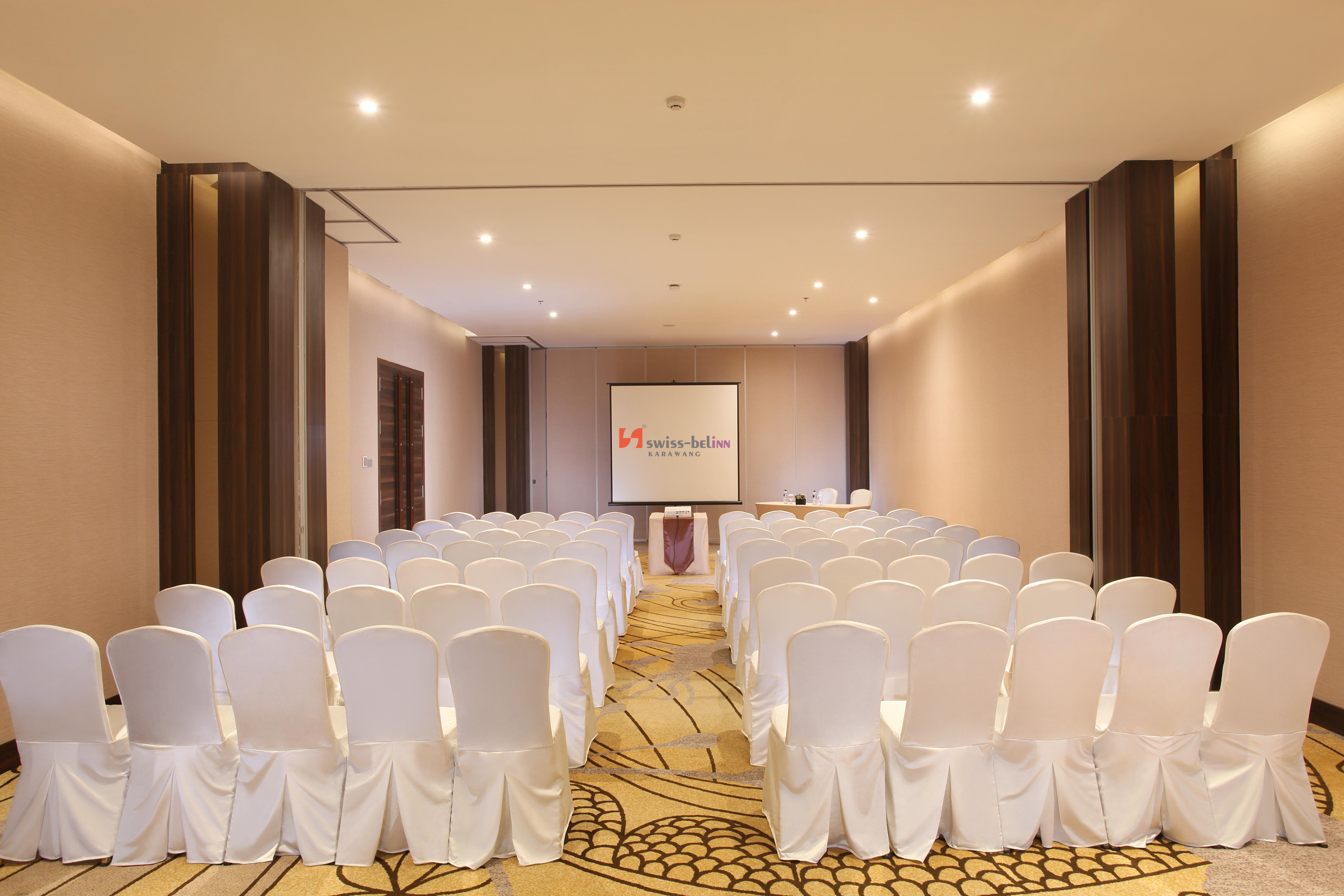 Swiss-Belinn Karawang Εξωτερικό φωτογραφία