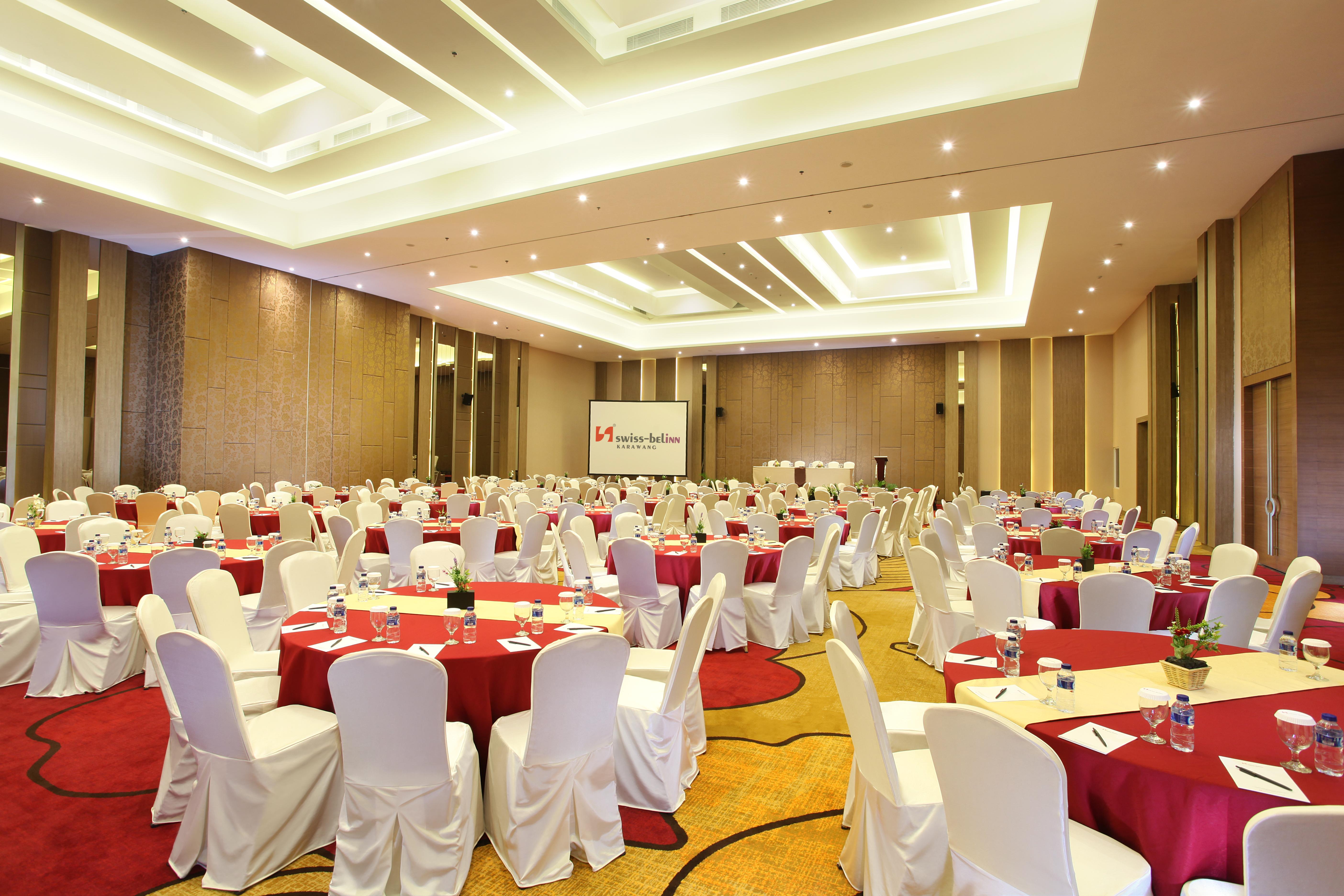 Swiss-Belinn Karawang Εξωτερικό φωτογραφία