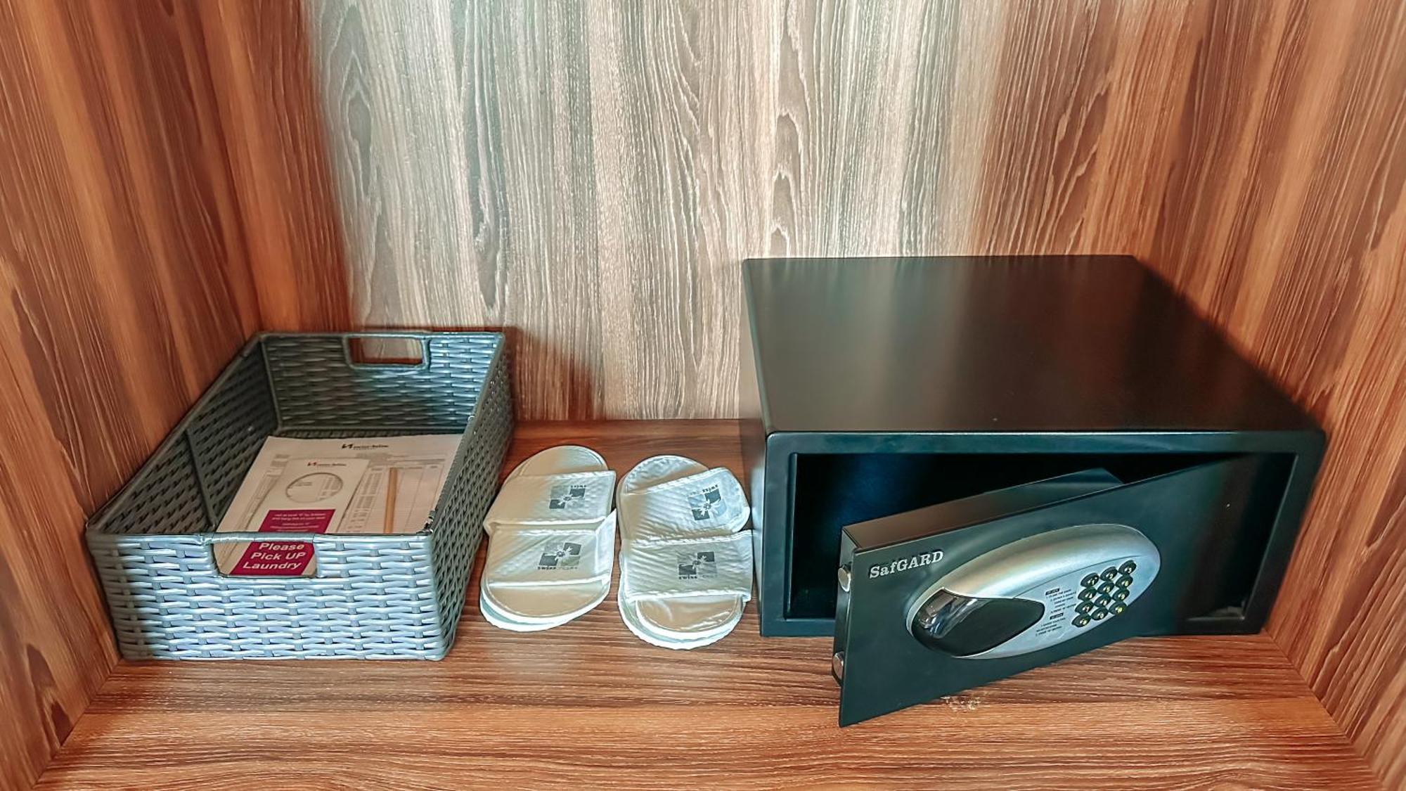 Swiss-Belinn Karawang Εξωτερικό φωτογραφία