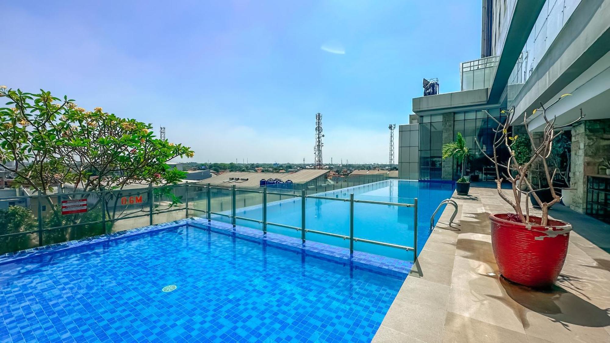 Swiss-Belinn Karawang Εξωτερικό φωτογραφία
