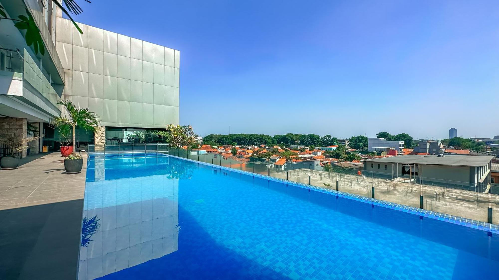 Swiss-Belinn Karawang Εξωτερικό φωτογραφία