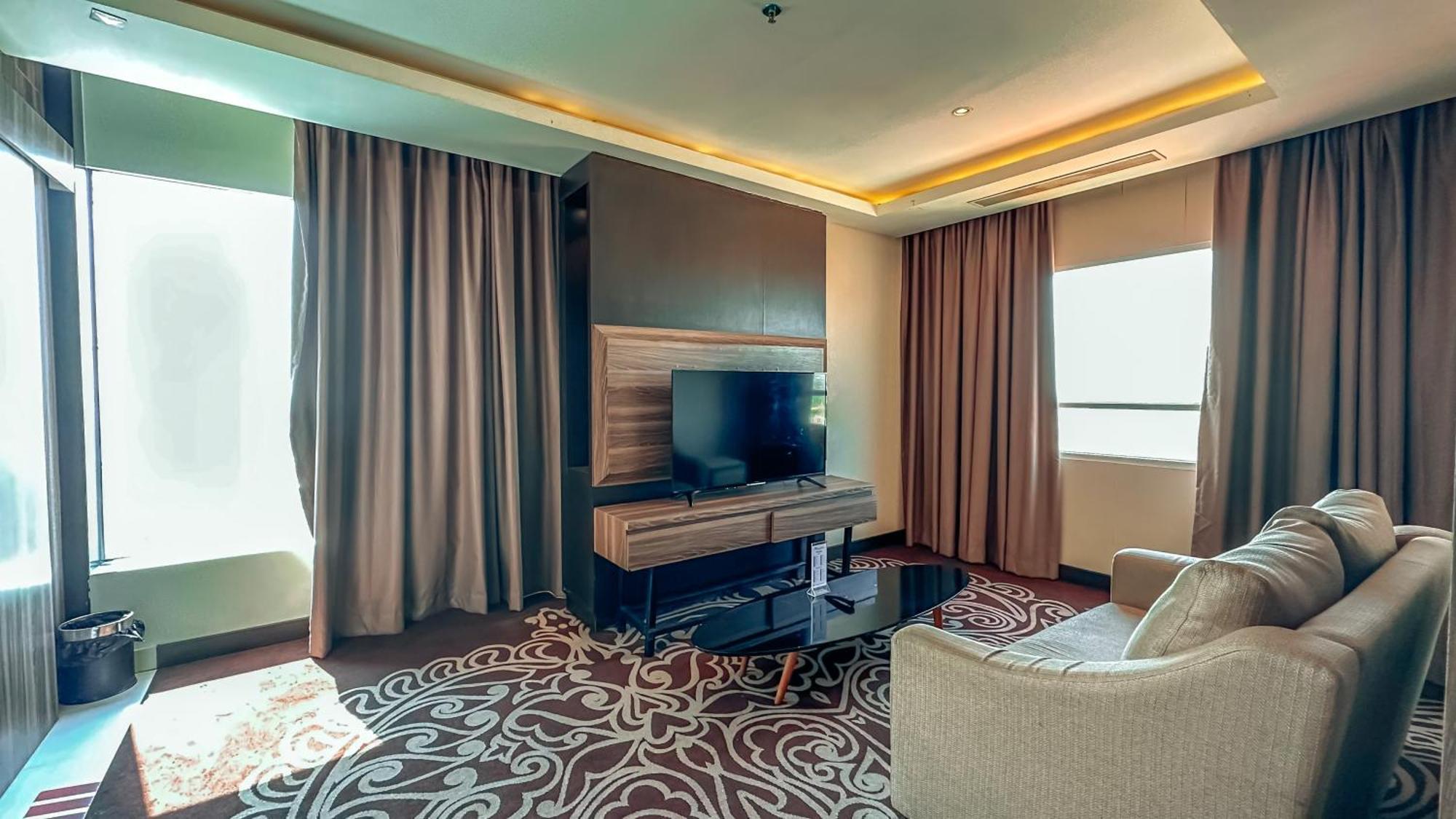 Swiss-Belinn Karawang Εξωτερικό φωτογραφία