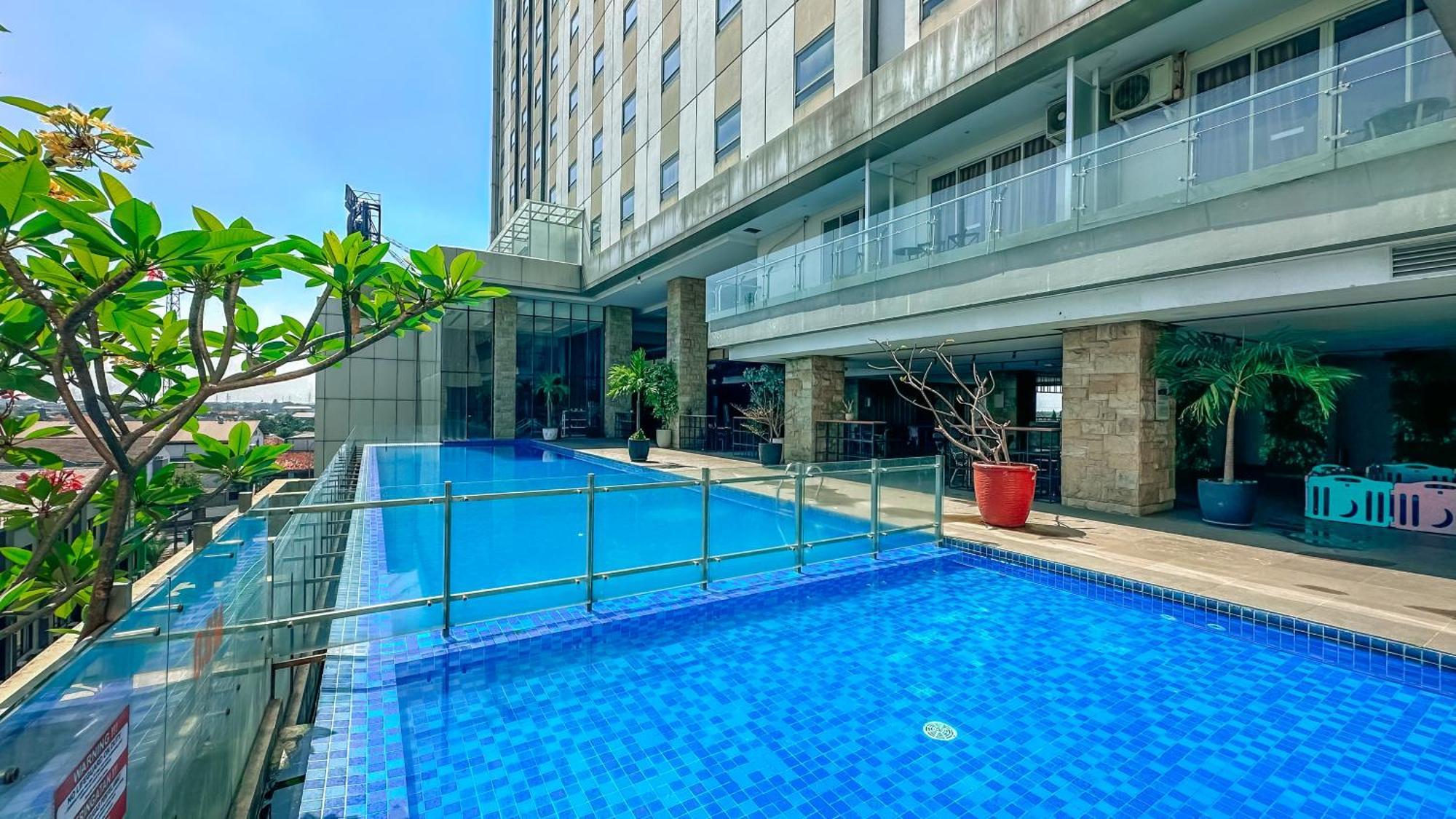 Swiss-Belinn Karawang Εξωτερικό φωτογραφία