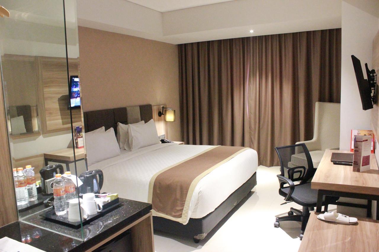 Swiss-Belinn Karawang Εξωτερικό φωτογραφία